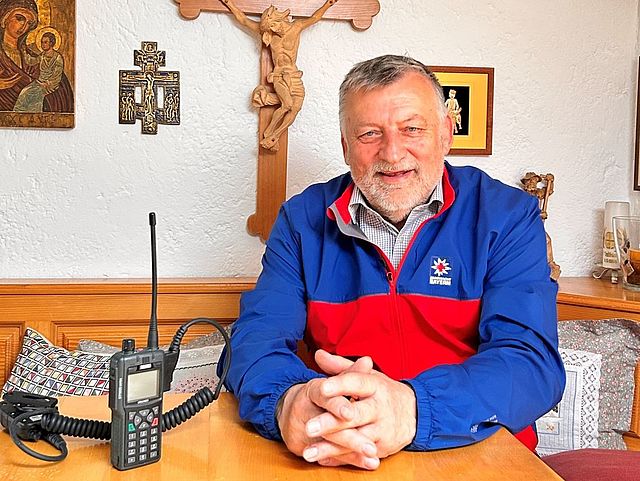 Manfred Falkner aus Untergriesbach feiert heuer sein 50-jähriges Jubiläum bei der Bergwacht. Foto: Eva Rothmeier